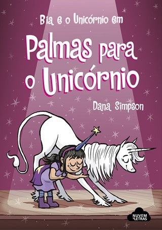 Bia e o Unicónio em Palmas para o Unicórnio de Dana Simpson